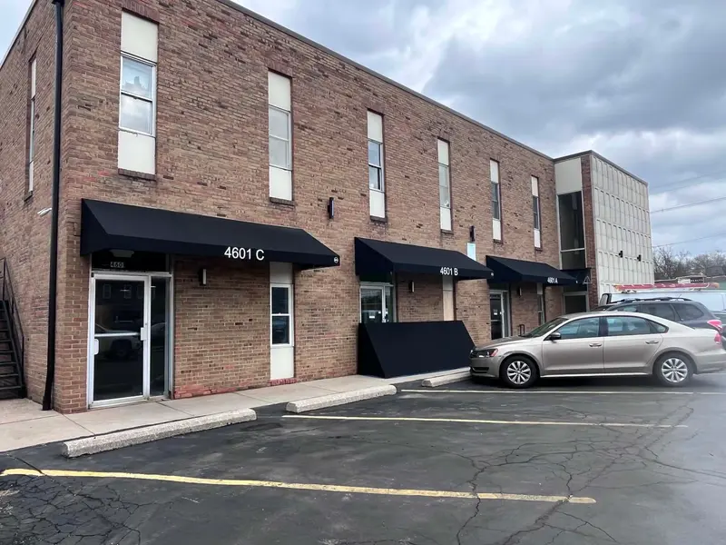 Fabric awning built by Metal AP for a Central Ohio storefront
